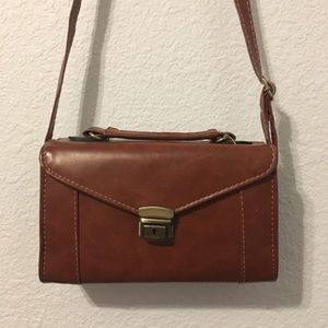 Vintage tan handbag